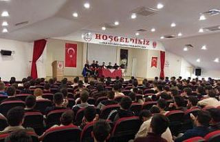 Basketbolcular öğrencilerle bir araya geldi