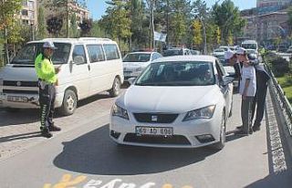 Bayburt’ta ‘Yaya Geçidi Nöbeti’ farkındalık...