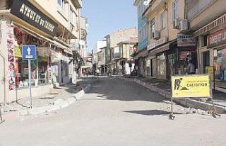 Belediye Caddesinde hummalı çalışma