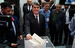 Beşiktaş’ta başkan adaylarından Serdal Adalı...