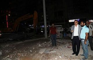 Beyazgül yıkım çalışmalarını denetledi