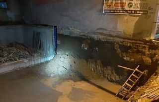 Binada oluşan çatlak panik yaşattı