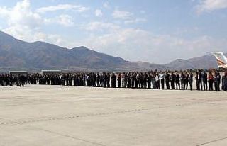 Binali Yıldırım’a memleketi Erzincan’da sıcak...