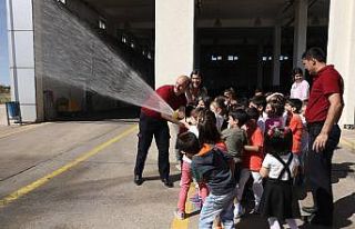 Büyükşehir Belediyesi’nden öğrencilere itfaiye...