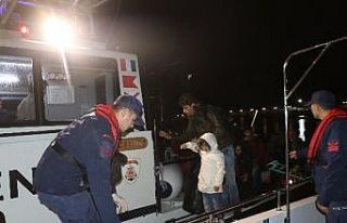 Çanakkale açıklarında 32 düzensiz göçmen kurtarıldı