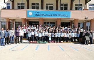 Çavdarhisar İmam Hatip Ortaokulu’na başarı belgesi
