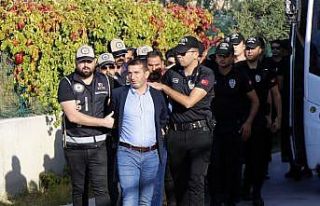 Cezaevi müdürlü, polisli suç örgütünün "polisi...