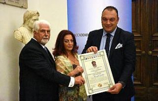 Dündar Keşaplı’ya İtalya’da bir ödül daha