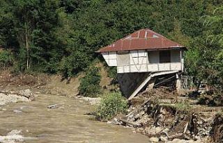 Düzce’deki ki selzedelere 5 milyon dağıtıldı