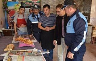 Emet Zabıta Amirliği ekipleri esnafı bilgilendirdi