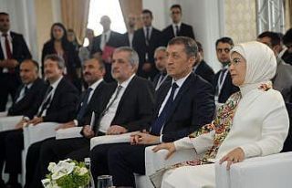 Emine Erdoğan: "3 yılda 280 bin çocuğumuza...