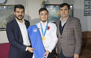 Engelli sporculara malzeme yardımı