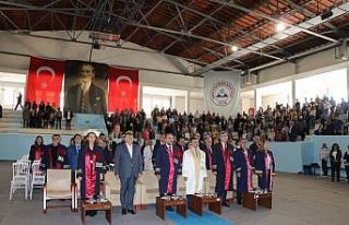 ERÜ Tıp Fakültesinde 310 öğrenci beyaz önlüklerini...