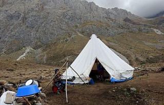 Göçebe hayatların çadırda yaşam mücadelesi