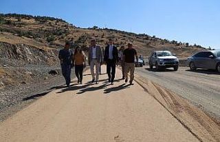 Hasancalı köyünün yolu asfaltlanıyor