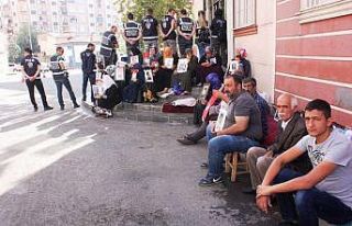 HDP önündeki ailelerin evlat nöbeti 34’üncü...