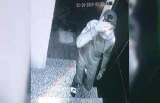 Hırsızları giydikleri terlik ele verdi