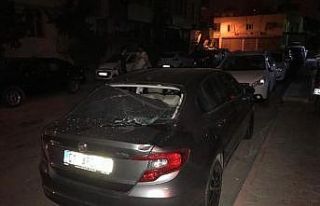 İkinci kattan otomobil üzerine düşen kadın ağır...