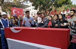 İzmir şehidini uğurladı