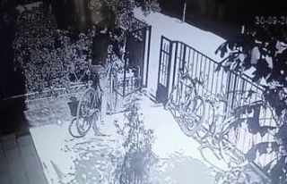İzmir’de bisiklet hırsızlıkları kameralara...