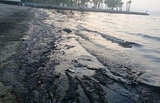 İzmir’de denizde korkutan manzara