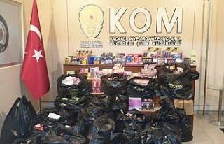 Kaçak saat ve kozmetik ürünü ele geçirildi,