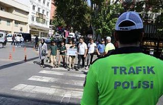 Kahramanmaraş’ta ‘yaya güvenliğinin nöbetçisiyiz’...
