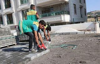 Karaköprü’de yeni yollar kilitli parkeyle döşeniyor