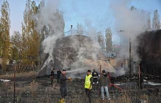 Kars’ta korkutan yangın