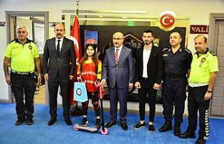 "Kemerin Ses Getirsin" yarışmasını kazanan...