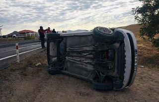 Köpeğe çarpmamak için kaza yaptı