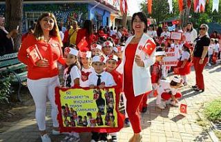 Kreş öğrencileri 29 Ekim’i Başkan Sözen’le...