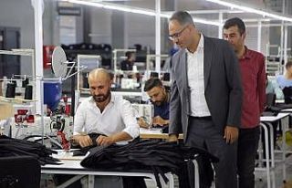 Kuş emekçilerle bir araya geldi