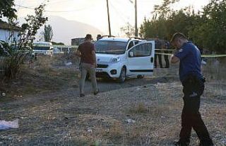 Manisa’da silahlı kavgada yaralanan şahıs hayatını...