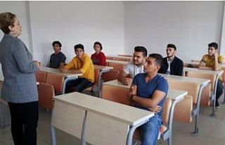 Meslek Yüksekokulu ile Liseden Eğitimde İşbirliği...