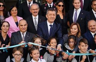 Milli Eğitim Bakanı Selçuk, okul açılışına...