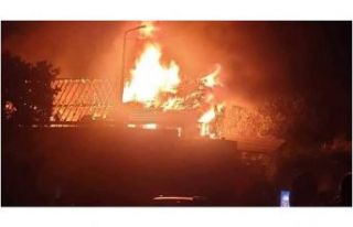 Mısır'daki tarihi kilise alev alev yandı