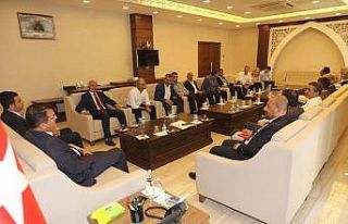 Muhtarlardan Vali Akbıyık’a ziyaret