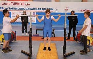 Nevşehir’de Görme Engelliler Halter Türkiye Şampiyonası...