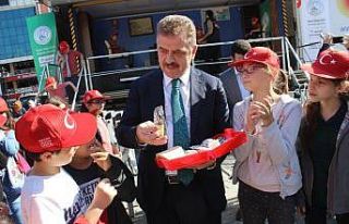 Öğrenciler simülasyon tırında 7,2 büyüklüğünde...