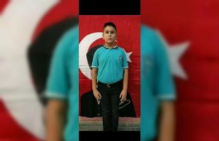 Öğrencilerden Mehmetçiğe ’Komando Andlı’...