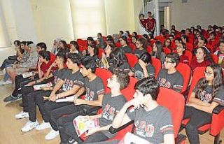 Öğrencilere sigara ve obezitenin zararları anlatıldı