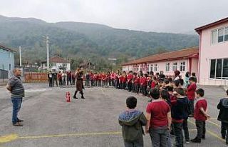 Öğrencilere yangın ve deprem tatbikatı