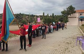 Ortaokul öğrencilerinden Barış Pınarı Harekatı’na...