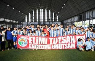 Özel çocuklar sahaya çıktı , Mehmetçiğe asker...