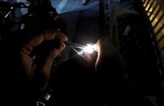 (Özel) E-5 karayolunda motosikletli gencin trafikte...