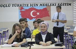 (Özel) Haftada bir gün okula gidip lise mezunu oluyorlar