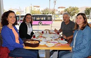 (Özel) Kahvaltı salonundan israf için anlamlı...