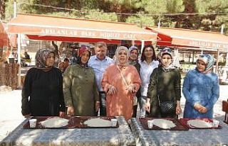 Pirincin taşını ayıklamak için kıyasıya yarıştılar