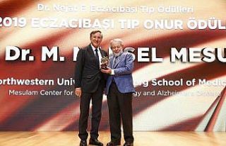 Prof. Dr. Marsel Mesulam’a Eczacıbaşı Tıp Onur...